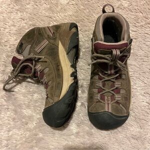 KEEN Dry Waterproof Boots Size 8.5 (runs small)Brown Leather Hiking Outdoor
